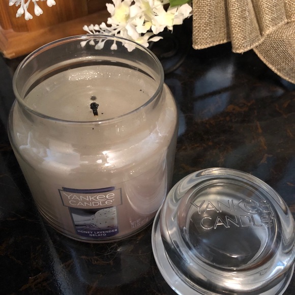 Yankee Candle Honey Lavender Gelato